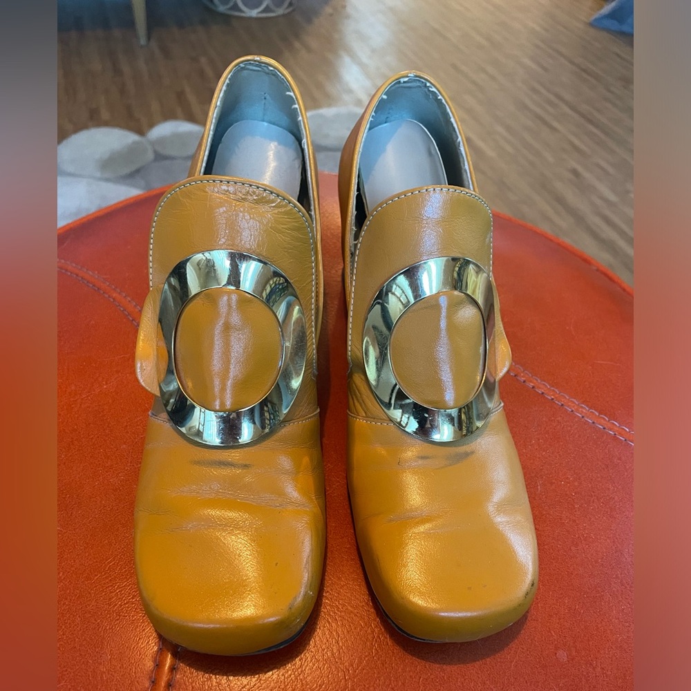 Fab 60s Vintage butterscotch leather shoes by Fanfare
